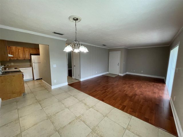 13686 ORANGE SUNSET DR 201, Tampa, FL 33618