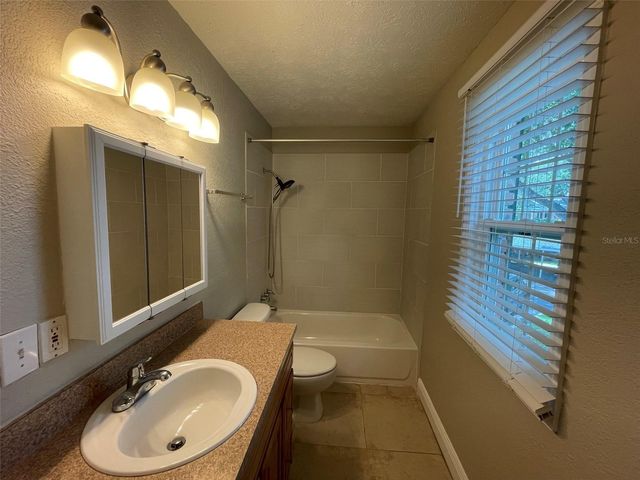 13686 ORANGE SUNSET DR 201, Tampa, FL 33618