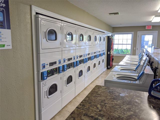 13686 ORANGE SUNSET DR 201, Tampa, FL 33618