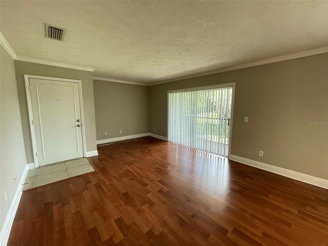 13686 ORANGE SUNSET DR 201, Tampa, FL 33618