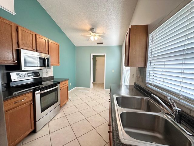 1571 MARGARETE CRESCENT DRIVE, Apopka, FL 32703