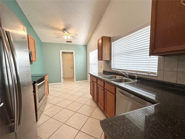 1571 MARGARETE CRESCENT DRIVE, Apopka, FL 32703