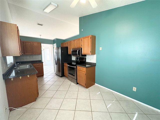 1571 MARGARETE CRESCENT DRIVE, Apopka, FL 32703