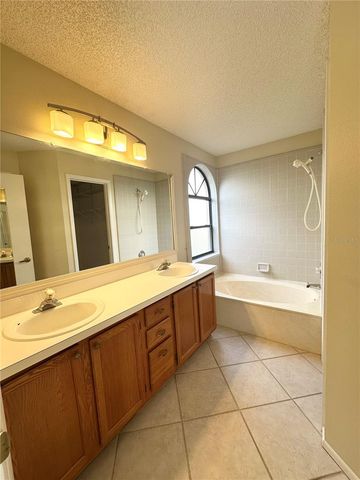 1571 MARGARETE CRESCENT DRIVE, Apopka, FL 32703