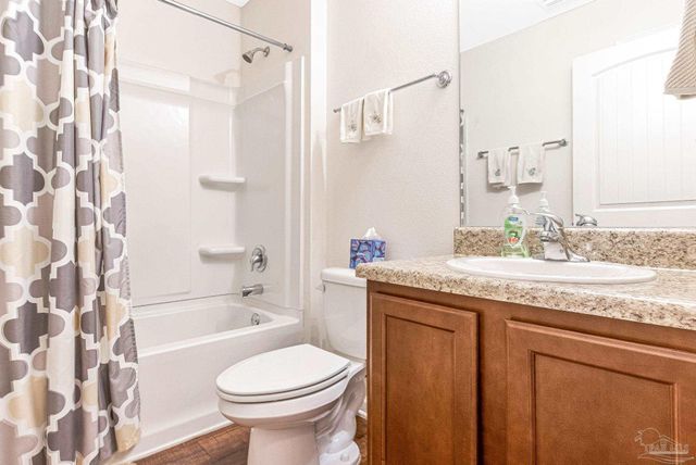 2187 Waltham St, Pensacola, FL 32505