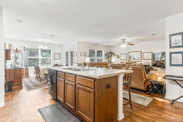 2187 Waltham St, Pensacola, FL 32505