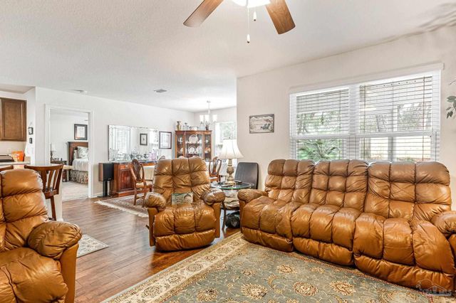 2187 Waltham St, Pensacola, FL 32505