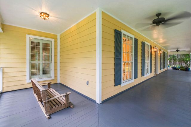 2407 Carriage Ridge Lane, Conroe, TX 77384