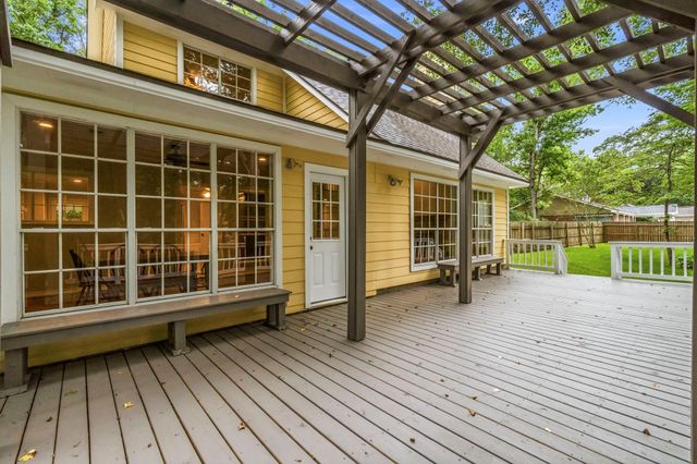 2407 Carriage Ridge Lane, Conroe, TX 77384