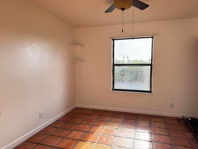 24 Crossings Circle H, Boynton Beach, FL 33435