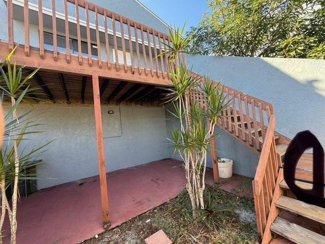 24 Crossings Circle H, Boynton Beach, FL 33435