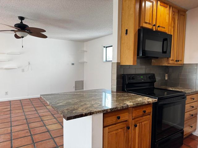 24 Crossings Circle H, Boynton Beach, FL 33435