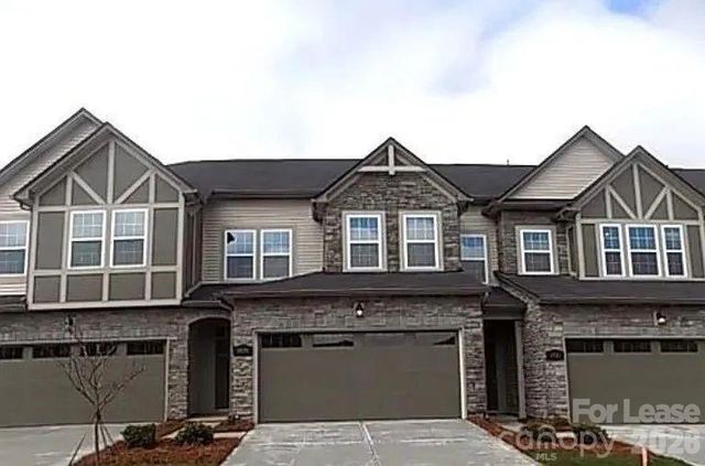 5633 Garrow Glen Road, Charlotte, NC 28278