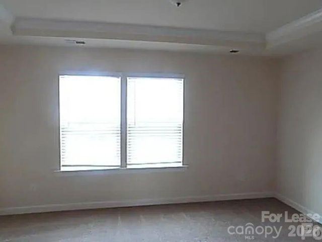 5633 Garrow Glen Road, Charlotte, NC 28278