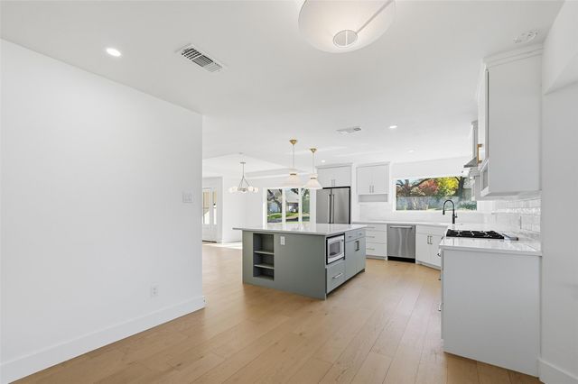 6417 Malcolm Drive, Dallas, TX 75214