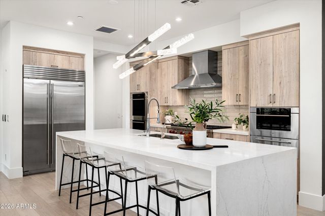 37200 N CAVE CREEK Road 1108, Scottsdale, AZ 85262