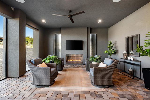 37200 N CAVE CREEK Road 1108, Scottsdale, AZ 85262