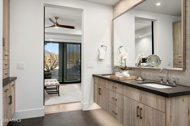 37200 N CAVE CREEK Road 1108, Scottsdale, AZ 85262