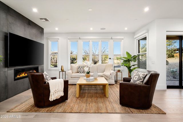 37200 N CAVE CREEK Road 1108, Scottsdale, AZ 85262