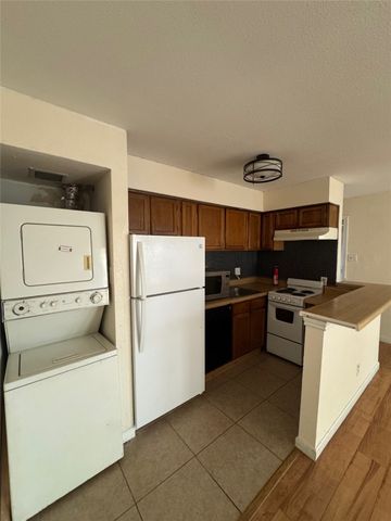 9801 Walnut Street A305, Dallas, TX 75243