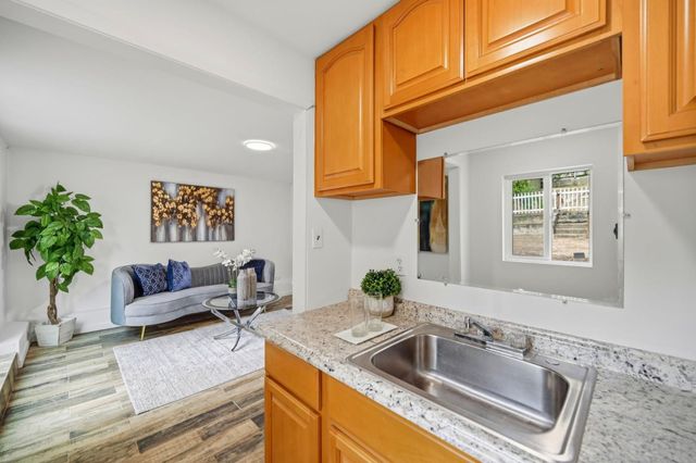 2042 29th Avenue, San Francisco, CA 94116
