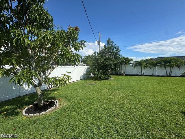 1626 Four Mile Cove PKWY, Cape Coral, FL 33990