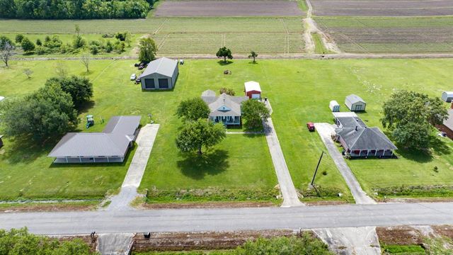 319 Isle Of Cuba Road, Schriever, LA 70395