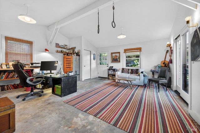 820 Cecelia Dr, Glen Ellen, CA 95442