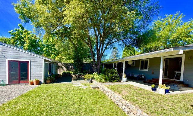 820 Cecelia Dr, Glen Ellen, CA 95442