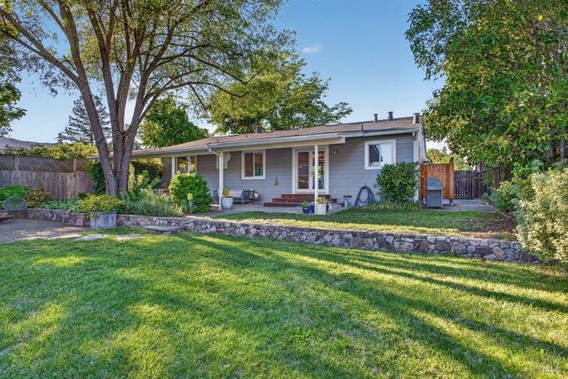 820 Cecelia Dr, Glen Ellen, CA 95442