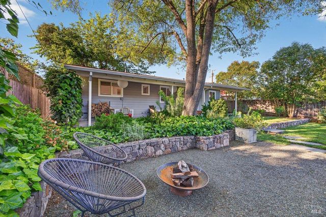 820 Cecelia Dr, Glen Ellen, CA 95442