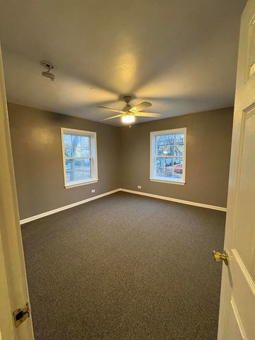 129 Elmwood Avenue 2S, Evanston, IL 60202