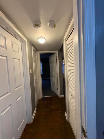 129 Elmwood Avenue 2S, Evanston, IL 60202