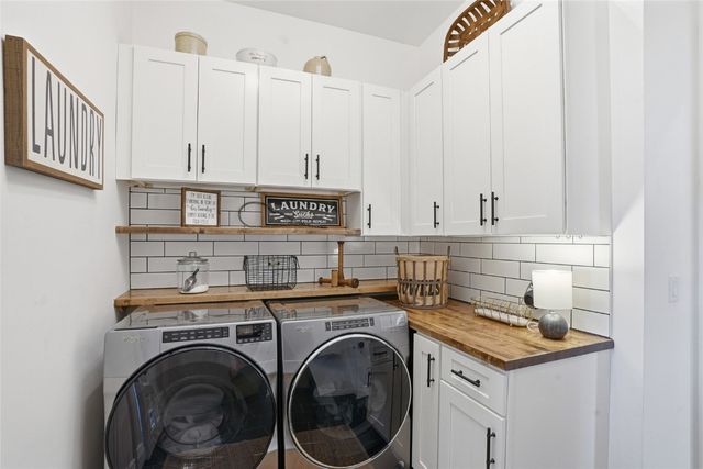 211 E Main Street, Lisbon, IA 52253