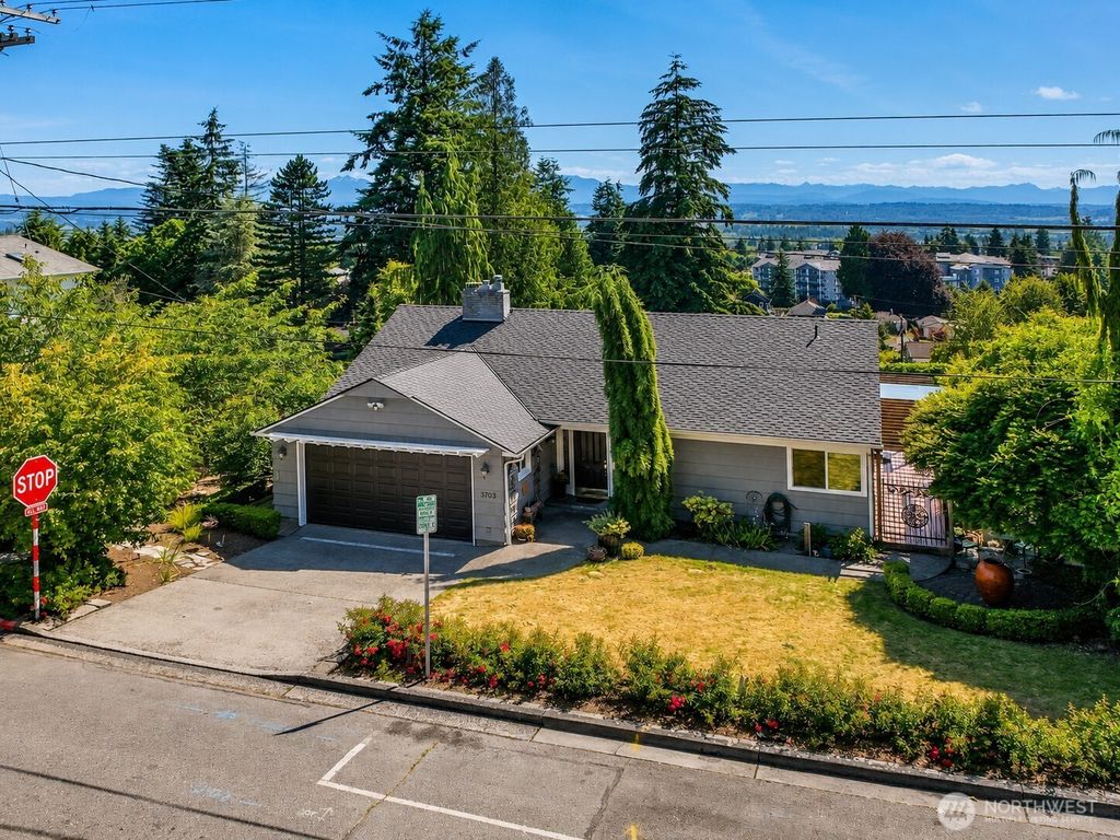 3703 Federal Avenue, Everett, WA 98201