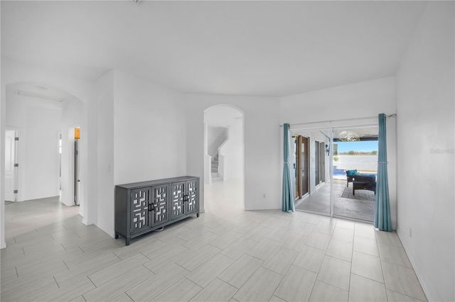 1548 MIRA LAGO CIRCLE, Ruskin, FL 33570