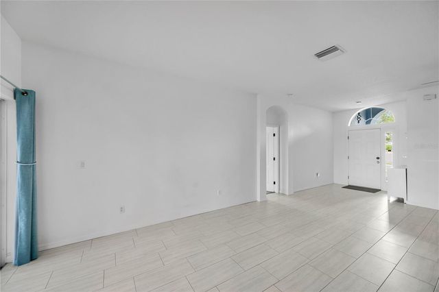 1548 MIRA LAGO CIRCLE, Ruskin, FL 33570