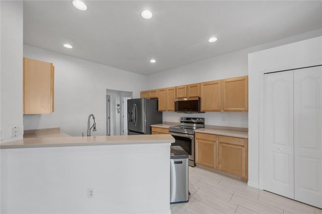 1548 MIRA LAGO CIRCLE, Ruskin, FL 33570