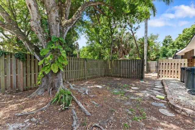 4204 PINE MEADOW TERRACE, Sarasota, FL 34233