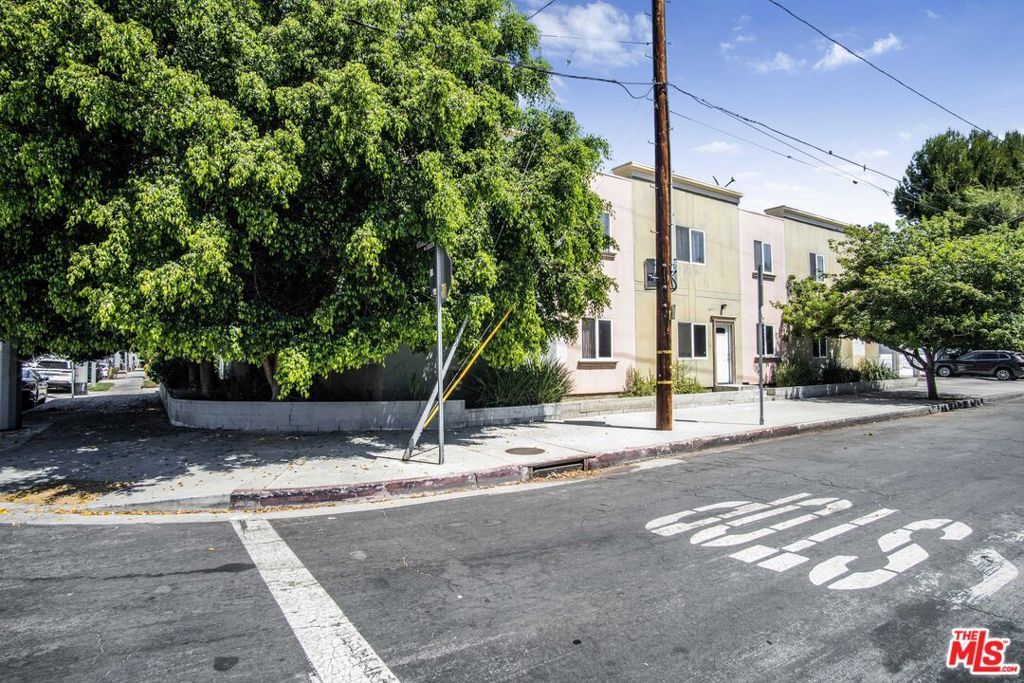 16057 Hartland Street, Van Nuys, CA 91406 — exterior