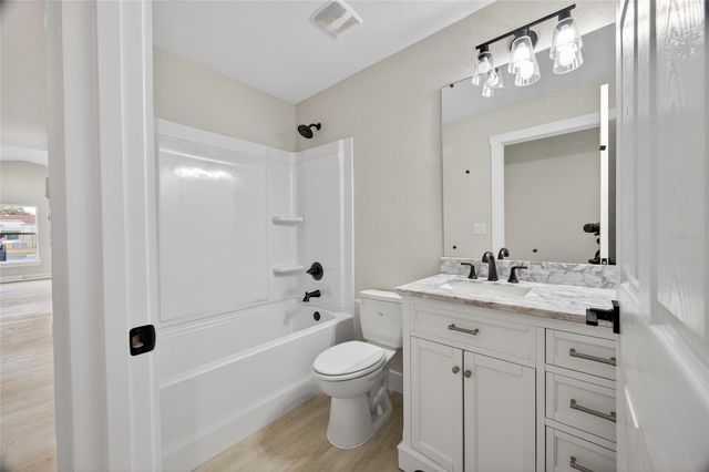 206 NW 9TH AVE, Ocala, FL 34475