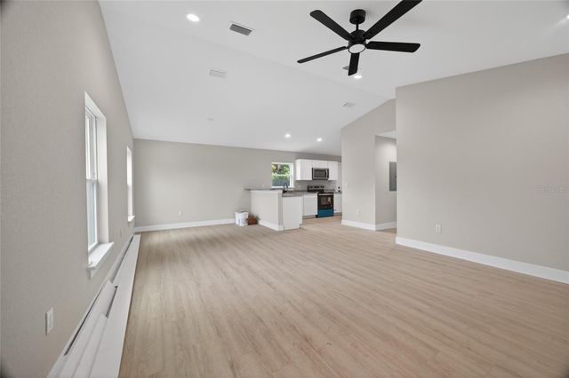 206 NW 9TH AVE, Ocala, FL 34475