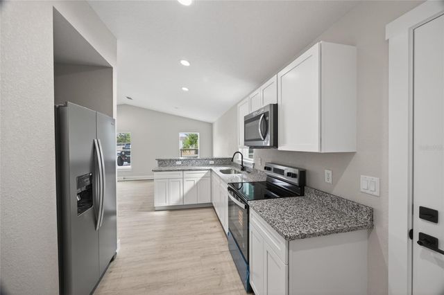 206 NW 9TH AVE, Ocala, FL 34475