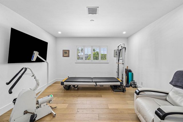 800 Holly Lane, Boca Raton, FL 33486