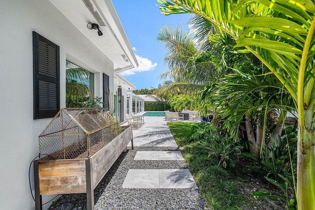 800 Holly Lane, Boca Raton, FL 33486
