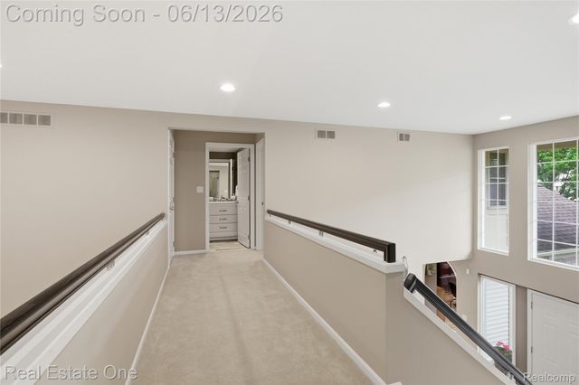 6011 Simsbury Court 12, West Bloomfield Charter Township, MI 48322