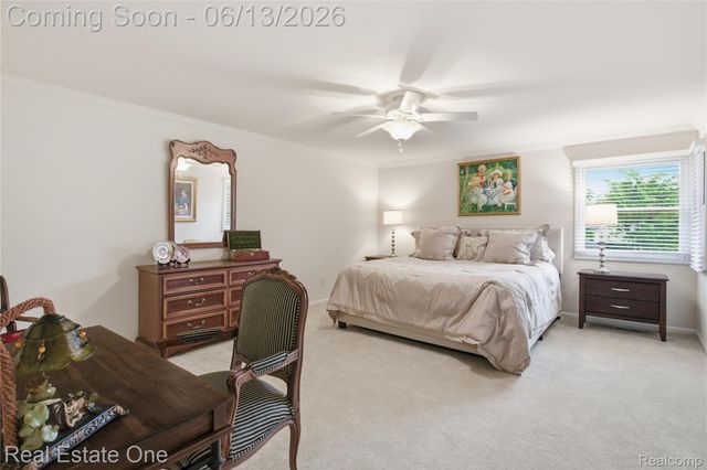 6011 Simsbury Court 12, West Bloomfield Charter Township, MI 48322