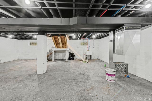 213 Avalon Street, Highland Park, MI 48203