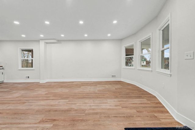 213 Avalon Street, Highland Park, MI 48203