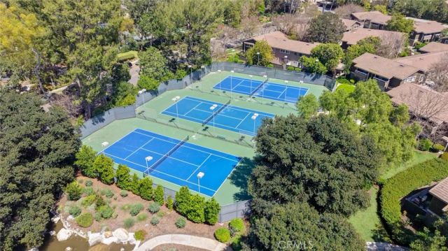 185 Streamwood, Irvine, CA 92620